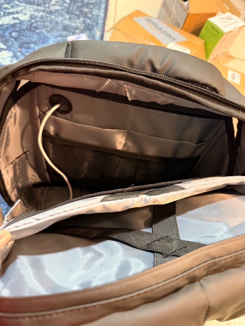 LED Smart Backpack with Programmable Pixel Display Screen USB Powered New - Picture 6 of 6